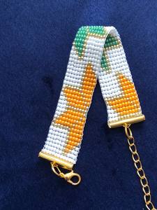 Brazalete de abeja con cuentas bordado hecho a mano, ligero, duradero, respetuoso con el medio ambiente, tamaño personalizable para mujeres y niñas - Product Image 5