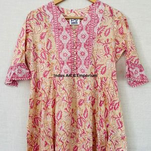 Hermoso vestido floral de algodón con estampado de bloques Vestido para ropa informal Vestido con estampado de bloques a mano - Product Image 1
