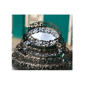 Plateau rectangulaire en métal Plateau d'affichage décoratif avec poignée Plateau de service à dessert et gâteau par Indian Metal World - Product Image 4