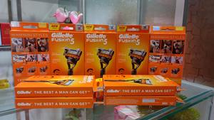 Venta al por Mayor de Maquinillas de Afeitar Desechables Fusion5 con 12 Cuchillas de Acero Inoxidable - Product Image 4