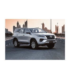 Toyota Fortuner abordable disponible maintenant excellent état VUS fiable bon marché à bas prix - Product Image 5