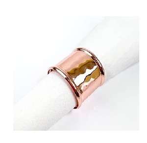 Porte-serviettes en métal finition cuivre avec texture martelée pour la décoration de table, la décoration de salle à manger et l'utilisation de fête de mariage, anneau de serviette à bas prix - Product Image 1