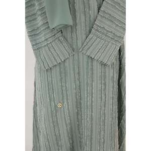 ชุดแต่งงานแบบเรียบง่ายสไตล์ชาวอัหร์ - Product Image 3