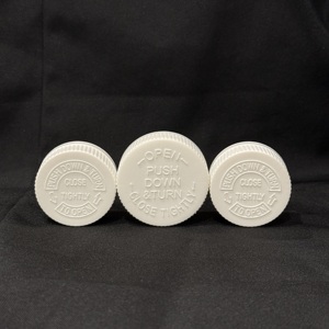 Tapa de Presión de Plástico PP Blanco APS, Diseño Higiénico Anti-Desperdicio, Tamaño de Cuello 24, para Dispensación Conveniente, Uso Comercial - Product Image 3