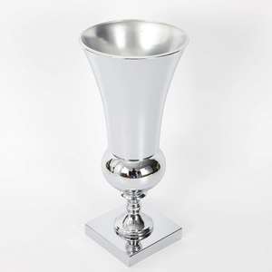 Finition argentée en aluminium de bouteille de fleur de conception à la demande élevée pour la décoration de maison et de bureau - Product Image 1