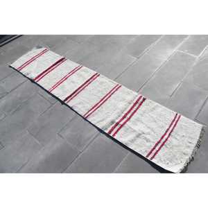 Alfombra Turca Vintage de Lana Blanca, 1.7x7.9 pies (53x241 cm) - Product Image 2