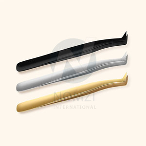 Pince à cils en acier inoxydable couleur plasma avec logo personnalisable 2024, nouvelle conception durable, pointe pointue, NOMZI Eyelash - Product Image 1