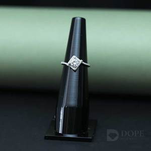Bague Moissanite en acier inoxydable plaqué or 14KT Taille unique de pointeur Cadeau d'anniversaire de fête de mariage classique Son idée de fiançailles - Product Image 1
