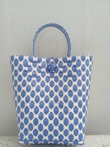 Elegante bolsa de compras hecha a mano para mujer, cesta tejida de mimbre de plástico, almacenamiento para uso en tienda - Product Image 1