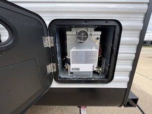 Nouvelle caravane Jayco Jay F-l-i-g-h-t S-l-x 380DQS 2026 à vendre pour le camping et les voyages - Product Image 3