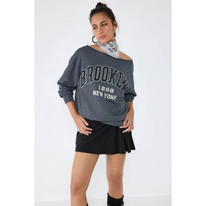 Sweat-shirt décontracté pour femmes - Product Image 1