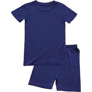 Conjunto de camiseta y pantalones cortos azul marino, conjunto informal clásico de verano, diseño personalizado - Product Image 1