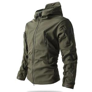 Nueva y elegante chaqueta Softshell con múltiples bolsillos para hombre, chaquetas cortavientos de diseño personalizado, chaquetas de lluvia impermeables con capucha informales - Product Image 4