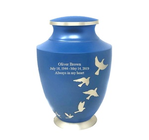 Palomas en vuelo en urna de cremación azul Simplista pero hermosa Grabado y envío gratis Urna decorativa - Product Image 1