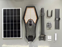 Lampu Tenaga Surya High Lumen X1 Pro Terbaik Panel Surya Tahan Air IP66 untuk Taman Luar Ruangan Bertenaga 500W 800W 1500W 1800W Proyek Penerangan Jalan