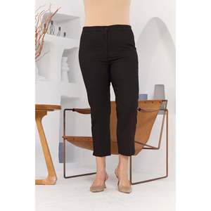 Pantalon en tissu marron grande taille avec détail fente à la cheville - Product Image 1