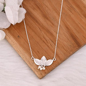 Collar con Colgante de Plata de Ley 925, Diseño Clásico de Flor de Loto, Fabricación al por Mayor para Mujer - Product Image 4