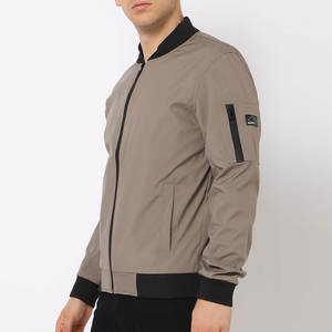 Chaqueta de bombardero para hombre de color personalizado para exteriores, chaqueta de bombardero de tela ligera cómoda y barata - Product Image 2