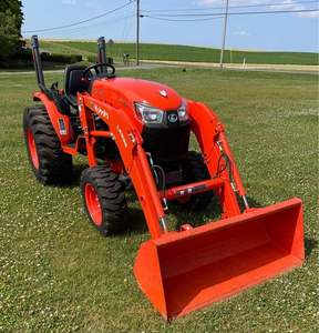 OFRECEMOS MAQUINARIA AGRÍCOLA DE TRACTOR AGRICOLA KUBOTA LX2610 4WD NUEVA USADA DE ALTA CALIDAD LISTO para EXPORTACIONES AHORA - Product Image 1