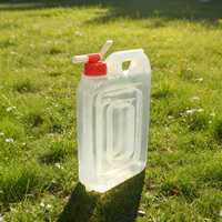 Bouilloire à eau en LDPE de qualité alimentaire de 7,5 L/7,93 QT/1,981 GAL - Certifiée LFGB, robinet et poignée, carafe anti-fuite pour une utilisation quotidienne et en extérieur