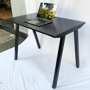 HBPL001 Escritorio para Computadora de Madera de Caucho de 100x60cm con Sistema PLY y Patas de Ensamblaje - Product Image 4