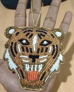 เครื่องประดับตกแต่งต้นคริสต์มาสแบบขายส่ง ขนาด 4 นิ้ว ลายปักดิ้นทอง สำหรับเทศกาลวันหยุด - Product Image 4