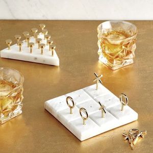 Juego de Metal de Tic Tac Toe de forma personalizada profesional, juego de pie dorado con tablero transparente, tablero de mármol al precio más bajo - Product Image 1