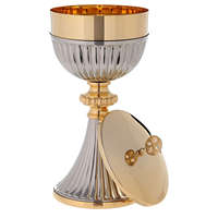 Ciboire en laiton plaqué argent et or d'artisanat religieux moderne avec dessus doré poli brillant