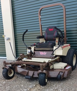 Tondeuse autoportée d'occasion Grasshopper 61 pouces – Moteur Kawasaki Commercial Zero Turn - Product Image 1