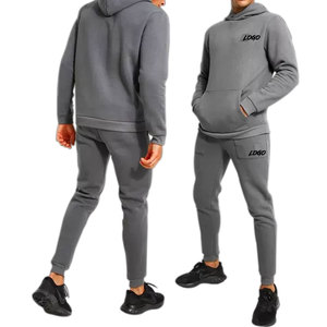 Conjunto Deportivo Personalizado de Alta Calidad en Poliéster y Algodón, Sudadera con Capucha y Pantalones Deportivos Unisex - Product Image 2