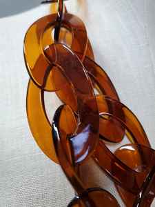 Collier et boucles d'oreilles en résine pour femmes de tempérament vintage ensemble personnalité exagérée modèle de style ange épais - Product Image 5