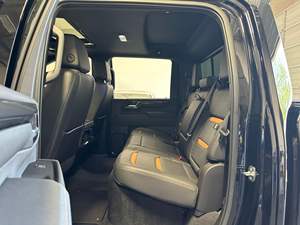 GMC Sierra 2500HD AT4 2024 Usado (LHD/RHD) - Product Image 5