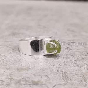 Anillo de Plata de Ley 925 con Peridoto Natural, Piedra de Nacimiento de Agosto, Banda Ancha, Joyería Hecha a Mano para Mujer - Product Image 2