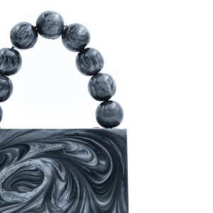 Embrayages de luxe en résine grise fabriqués à la main avec des taches blanches et de la pierre de qualité supérieure à un prix raisonnable - Product Image 3