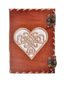 สมุดบันทึก A5หนังแท้งานออกแบบได้ตามต้องการอุปกรณ์การเรียนไดอารี่สำหรับนักเดินทางพร้อมล็อคทองเหลืองคู่ - Product Image 1