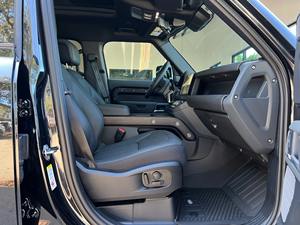 แลนด์โรเวอร์ ดีเฟนเดอร์ 110 พี400 เอ็กซ์ ปี 2024 เครื่องยนต์ 3.0 ลิตร อินไลน์-6 ไมลด์ไฮบริด (MHEV) - Product Image 6