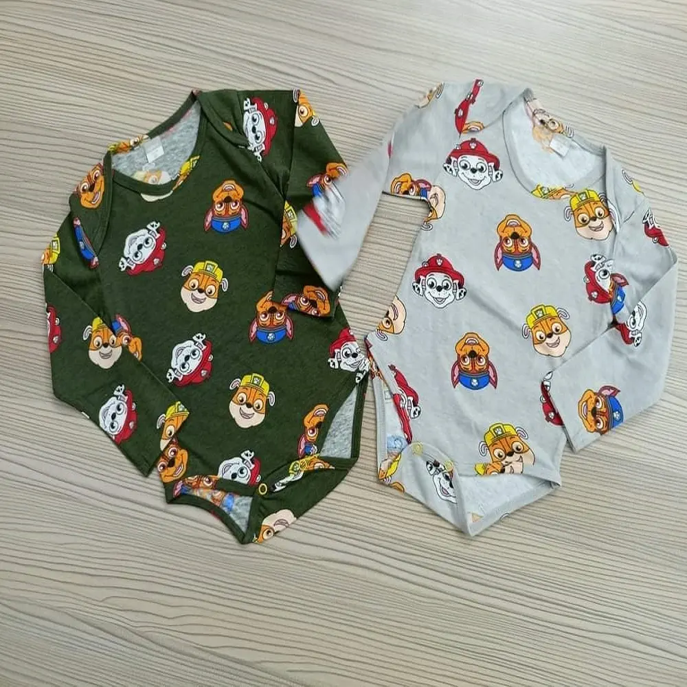 Overruns de stock de ropa de Bangladesh Surplus Branded Apparel Stock mono infantil de manga corta de algodón Mameluco del bebé