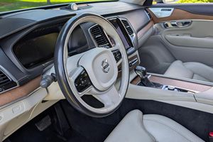 สภาพดีเยี่ยม รถมือสอง ปี 2017 วอลโว่ XC90 T6 Inscription - Product Image 4