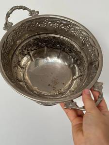 Enfriador de Vino de Metal con Acabado Plateado de Estilo Tradicional, Elegante Accesorio de Mesa para Eventos en el Hogar, Reuniones y Regalos - Product Image 3