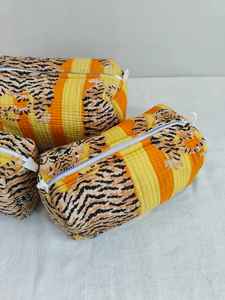 Juego de 3 Bolsas de Maquillaje Casuales Ligeras con Cierre de Cremallera y Estampado Animal (Tigre), Organizador de Cosméticos de Gran Capacidad - Product Image 3