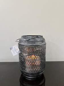 Linterna personalizable de hierro de alta resistencia, soporte de vela exclusivo para decoración del hogar de Navidad para uso en el jardín - Product Image 4