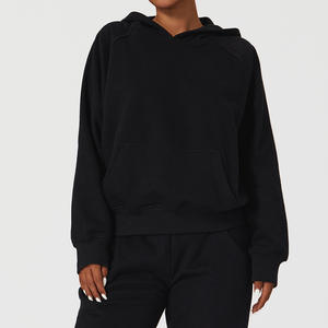 Vente en gros de tops courts sweat à capuche pour femmes sérigraphié à manches longues sweat à capuche zippé épais et vierge - Product Image 5