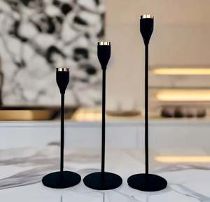 Bougeoir et support en métal antique en laiton fabriqués en métal de fer pour la décoration de mariage - Product Image 1