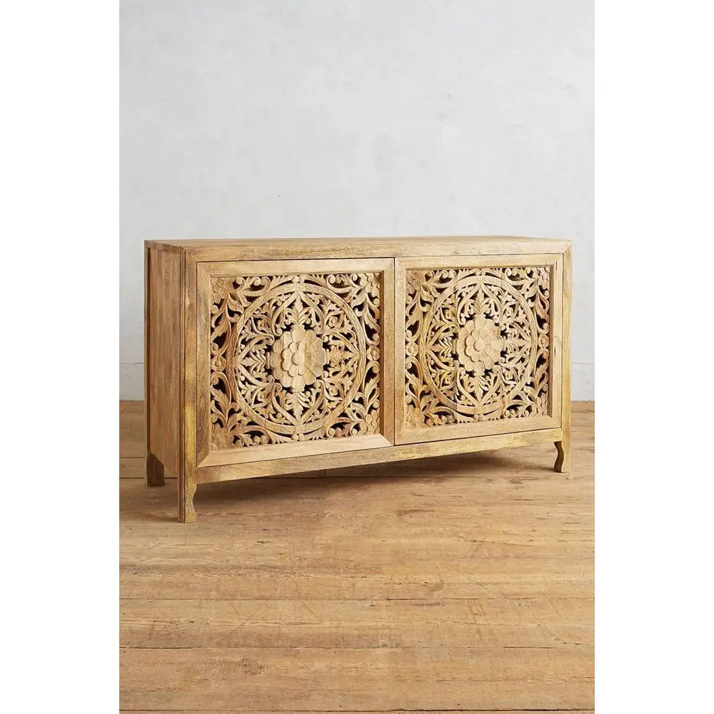ナチュラルカラーの手彫りロンボックビュッフェテーブル | 手作り木製収納ユニット