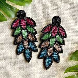 2025 nouveautés perroquet conception couleur verte boucles d'oreilles pour femmes Handmad perle de rocaille enseignant déclaration goutte précieuse perlée boucle d'oreille - Product Image 6