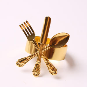 Anillos antiguos de 'Tenedor, Cuchara y Cuchillo' transforman las servilletas sencillas en elementos de diseño elegantes que complementan la experiencia gastronómica. - Product Image 4