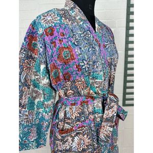 Kimono long réversible Kantha Pur pour femme, veste vert pastel, motif singe, en coton, paréo de plage - Product Image 5