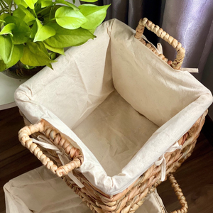 Panier de rangement rond en bambou fait main en rotin de jonc de mer avec poignées et doublure en coton idéal pour le stockage et l'affichage - Product Image 3