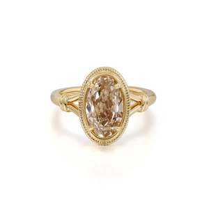 Anillo de Diamante Regal Old Mine con Corte Ovalado, Color Champán, 2.84 Ct, Claridad VS1, Diamante Cultivado en Laboratorio, en Oro Amarillo de 14K, Diamante Champán Raro de Colección - Product Image 2
