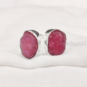 Mayorista Joyería de piedra áspera Anillo de mujer Piedra preciosa de rubí crudo natural Piedra natal de Julio Piedra doble Fiesta Anillo de plata esterlina 925 - Product Image 1